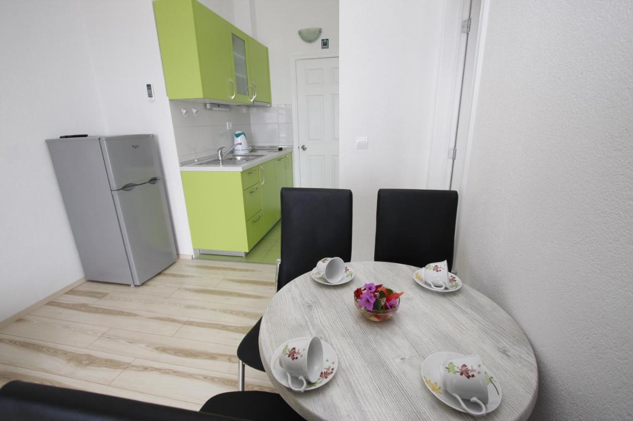 Apartments Turic Тучепи Экстерьер фото